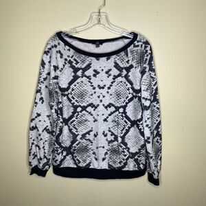 MNG‎ Women Top Size Large Crew Neck Animal Print Long Sleeve Elbow Patch